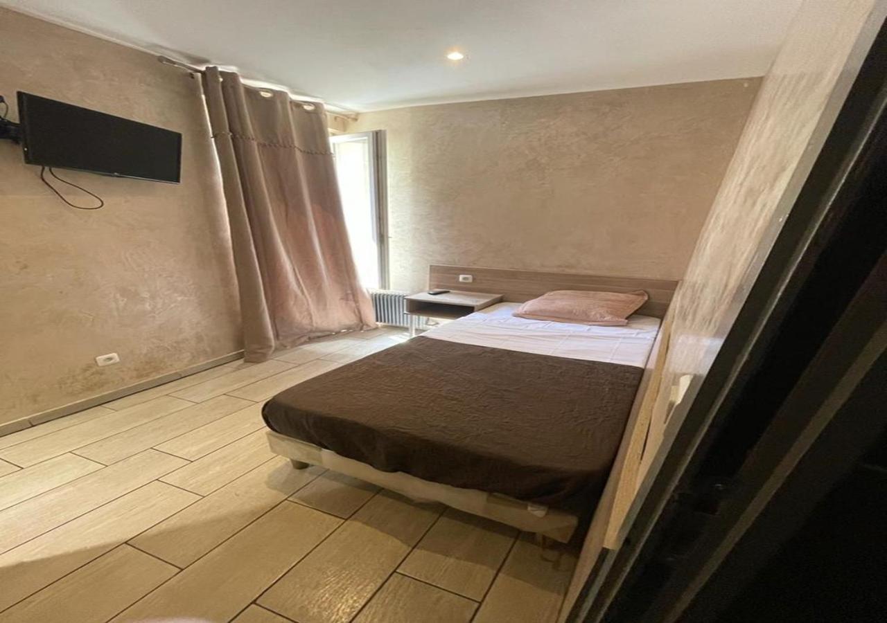 Lpl Paris Hotel Exterior photo